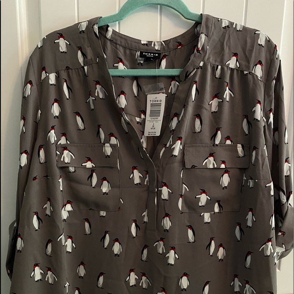 ❌SOLD❌ HARPER PENGUIN GEORGETTE PULLOVER BLOUSE - Picture 5 of 7